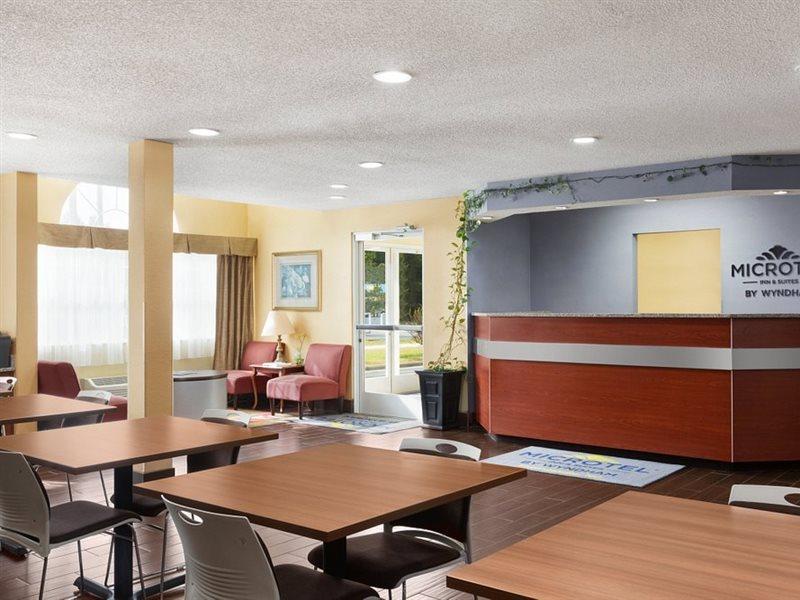 Microtel Inn & Suites By Wyndham Thomasville Bagian luar foto