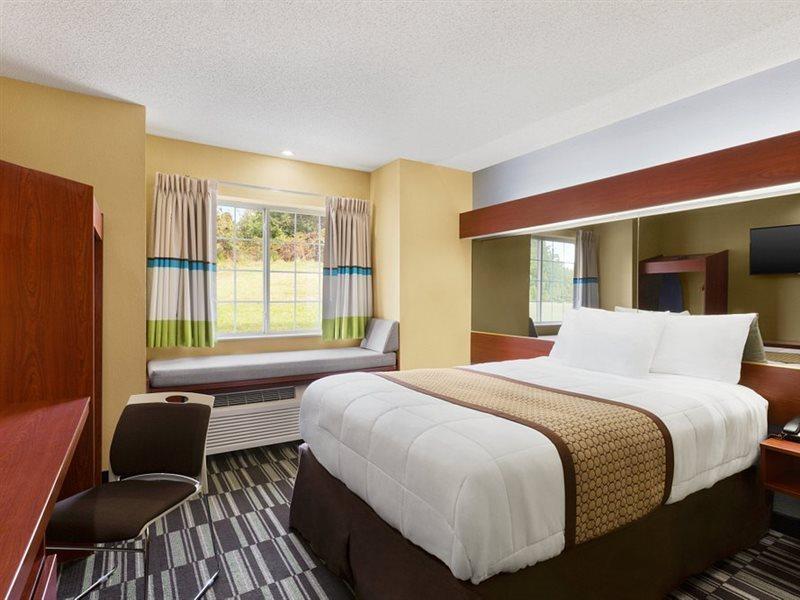 Microtel Inn & Suites By Wyndham Thomasville Bagian luar foto