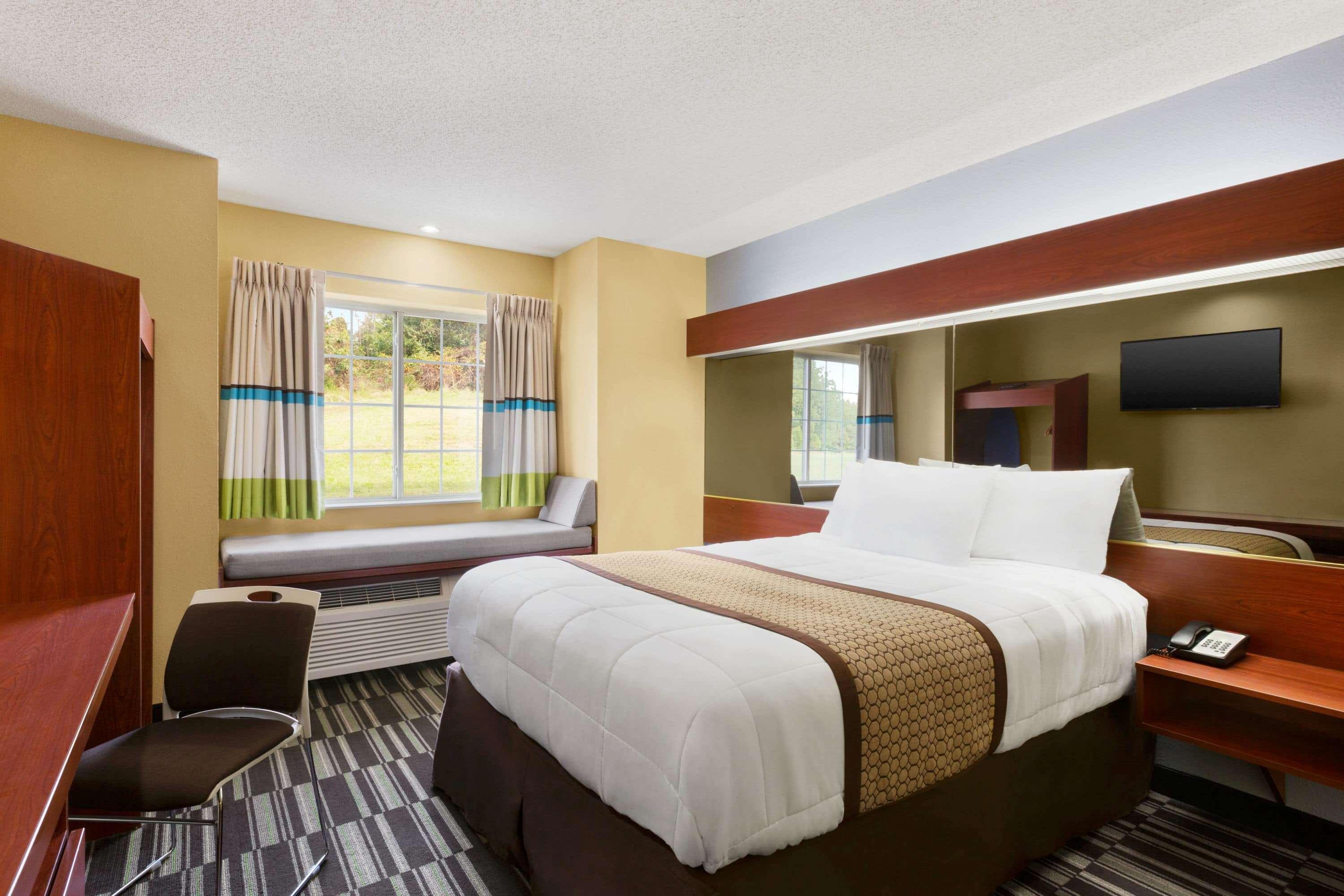 Microtel Inn & Suites By Wyndham Thomasville Bagian luar foto
