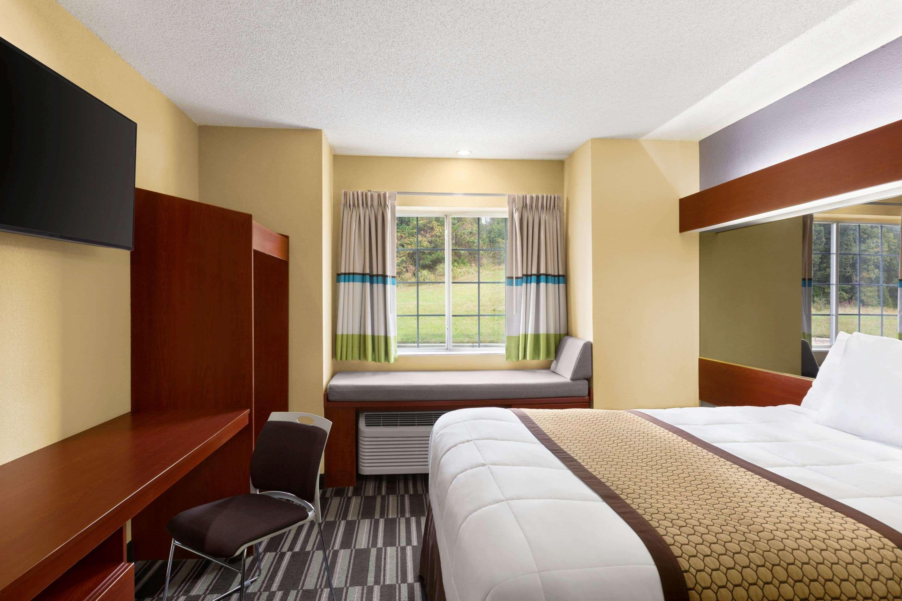 Microtel Inn & Suites By Wyndham Thomasville Bagian luar foto